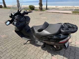Suzuki Burgman 650 2011-thumb-3