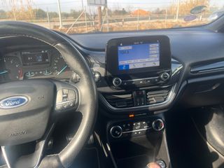 Ford Fiesta 2018 ST-LINE-thumb-16