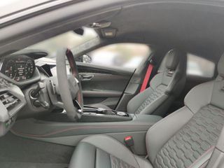 Audi RS e-tron GT 2025 PERFORMANCE-thumb-4
