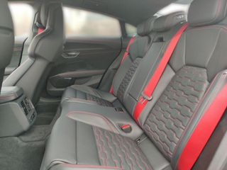 Audi RS e-tron GT 2025 PERFORMANCE-thumb-12