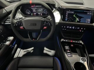 Audi RS e-tron GT 2025 PERFORMANCE-thumb-25