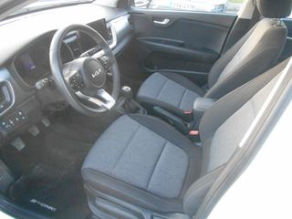 Kia Stonic 2023-thumb-5