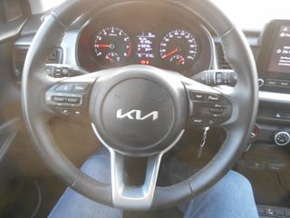 Kia Stonic 2023-thumb-14