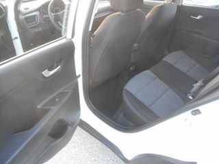 Kia Stonic 2023-thumb-17