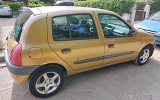 Renault Clio 2001