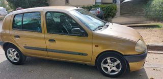 Renault Clio 2001-thumb-1