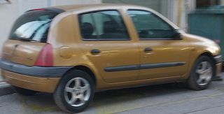 Renault Clio 2001-thumb-9