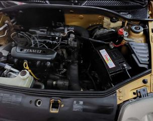 Renault Clio 2001-thumb-10