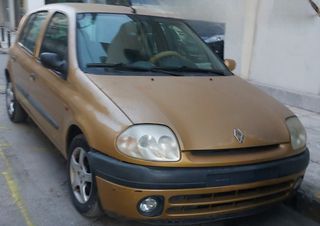 Renault Clio 2001-thumb-11
