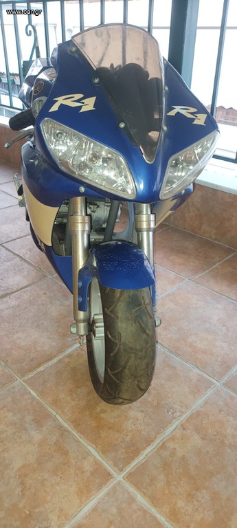 Yamaha 2013 R1 replica