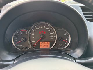 Toyota Yaris 2013-thumb-11