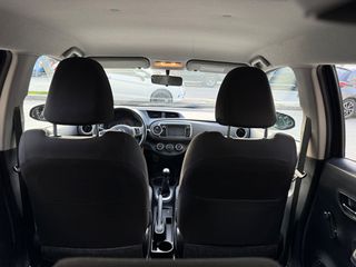 Toyota Yaris 2013-thumb-15