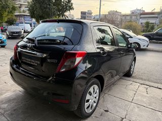 Toyota Yaris 2013-thumb-18
