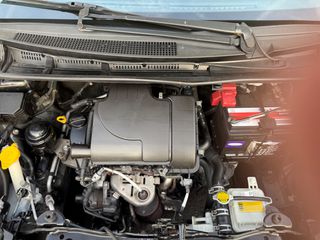 Toyota Yaris 2013-thumb-30