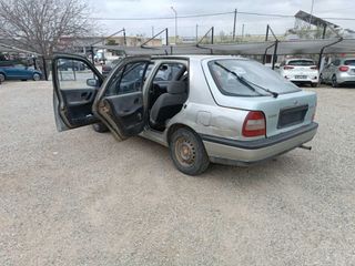 Nissan Sunny 1993-thumb-7