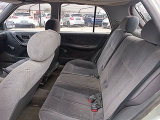 Nissan Sunny 1993-thumb-14
