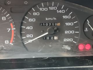 Nissan Sunny 1993-thumb-17