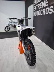 Husqvarna FC 250 2025 FC 250-thumb-2