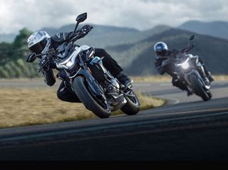 CFmoto 675 NK 2026 ABS ΕΤΟΙΜΟΠΑΡΑΔΟΤΟ-thumb-7