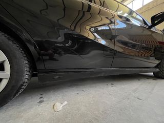 Μαμά Δεξιά Μασπιες  από  Mercedes  A180 Μαύρος Αγρατζουνιστος