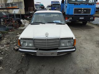 Mercedes-Benz E 240 1982