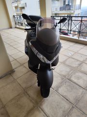 Suzuki Burgman 200 2014-thumb-5