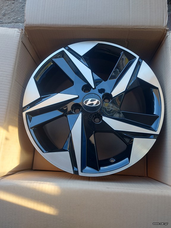 REPLICA  6.0x15 4x100 40/67.1 Black gloss diamond cut 307 /  Hyundai