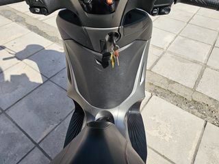 Piaggio Beverly 300 2017 300S-ABS-ASR-ΜΑΤ ΧΡΩΜΑ-thumb-16