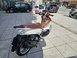 Piaggio Beverly 350 2020 ABS-ASR-thumb-9