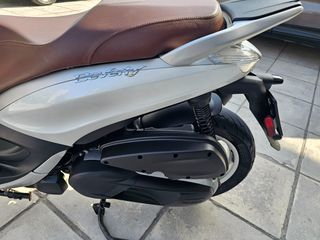Piaggio Beverly 350 2020 ABS-ASR-thumb-10