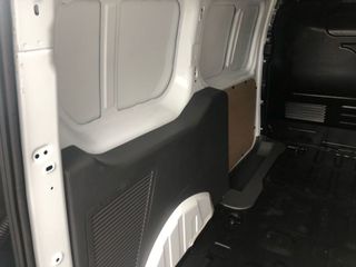 Ford Transit 2021-thumb-12