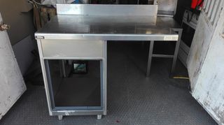 Πάγκος-Τραπέζι εργασίας 2020.002.0034