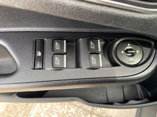 Ford B-Max 2016-thumb-19