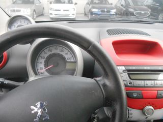 Peugeot 107 2008-thumb-5