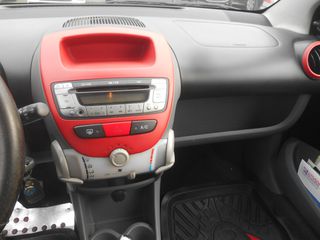 Peugeot 107 2008-thumb-6