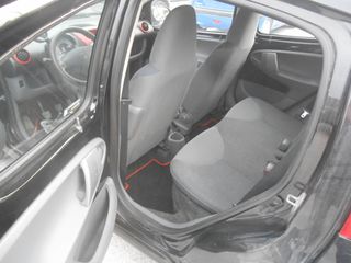 Peugeot 107 2008-thumb-8
