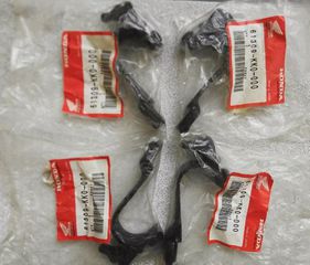 NOS OEM, Honda. Λάστιχα μάσκα φανού Honda XR200R 1984-2002