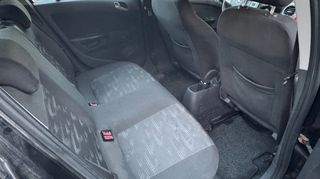 Opel Corsa 2012-thumb-36