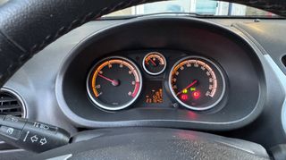 Opel Corsa 2012-thumb-48