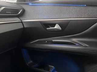 Peugeot 3008 2019-thumb-36