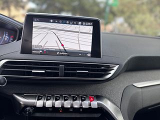Peugeot 3008 2019-thumb-18
