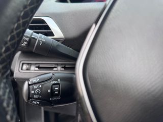Peugeot 3008 2019-thumb-21