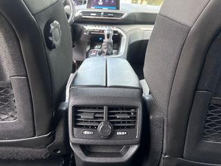 Peugeot 3008 2019-thumb-28