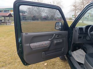 Suzuki Jimny 2000-thumb-10