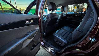 Kia Sorento 2018 2.0 CRDi Buisness 7-Seats-thumb-8