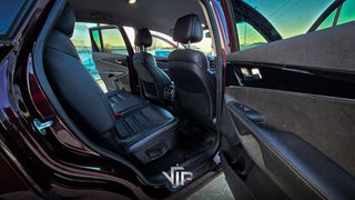 Kia Sorento 2018 2.0 CRDi Buisness 7-Seats-thumb-9