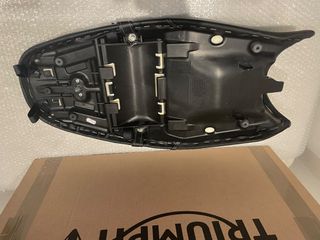 Triumph seat assy SPEED TRIPLE 1050 2008-2010 σελλα  T2305566-thumb-4