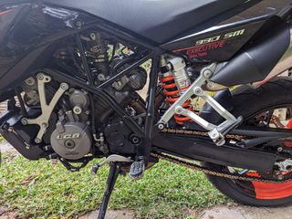KTM 990 Supermoto 2009-thumb-34