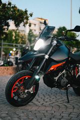 KTM 990 Supermoto 2009-thumb-24