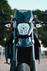 KTM 990 Supermoto 2009-thumb-4